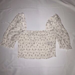 H&M Cream and Gray Patterned Puff Sleeve Blouse